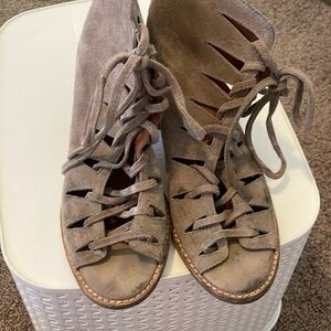 Jeffery Campbell heel